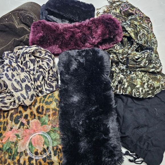 Lot If Scarfs,h Hats , Ear Wrap Etc. 7 Items In All .. In Like New Or New Cond. - Picture 1 of 14
